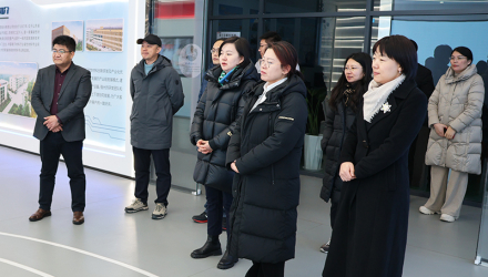 Wang Yuan, member of the Standing Committee of Lanshan District Committee, and his delegation visited Chunguang Technology Group to investigate the operation of the enterprise